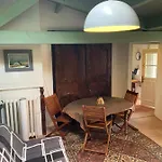 Maisonnette Proche De La Mer, Calme Avec Parking Апартаменты *