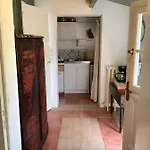 Maisonnette Proche De La Mer, Calme Avec Parking