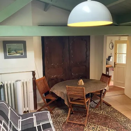 Maisonnette Proche De La Mer, Calme Avec Parking Διαμέρισμα *