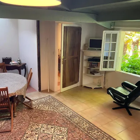 Maisonnette Proche De La Mer, Calme Avec Parking Angoulins
